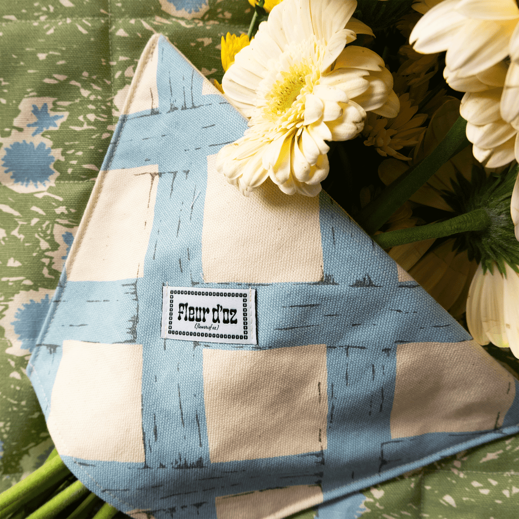 The Bouquet Tote in Scribble Flower - Sage & Sky