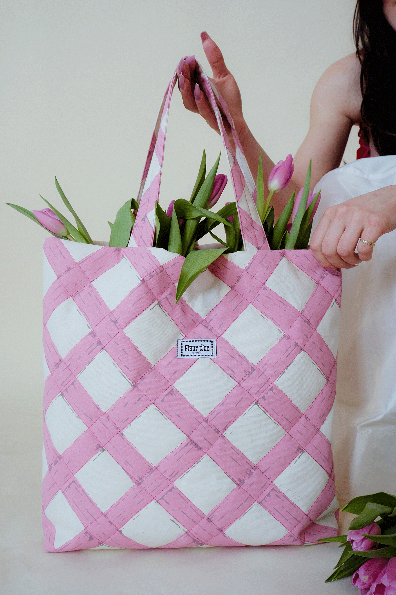 The Quilted Vintage Trellis Tote - Bubblegum Pink