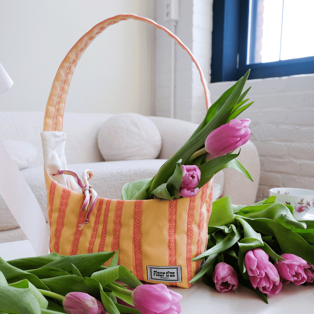 The Petey Purse in Hearts & Stripes - Tangerine