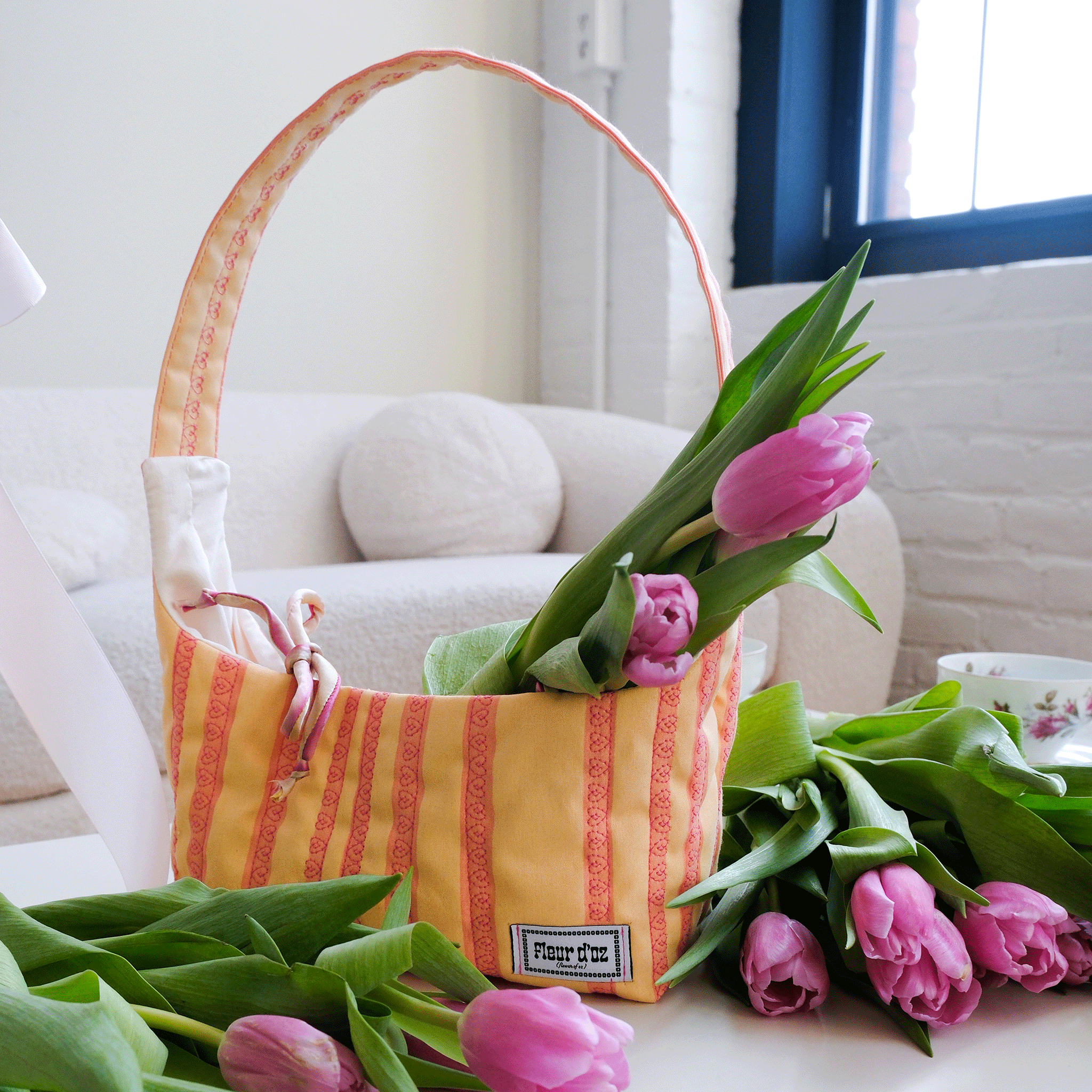 The Petey Purse in Hearts & Stripes - Tangerine