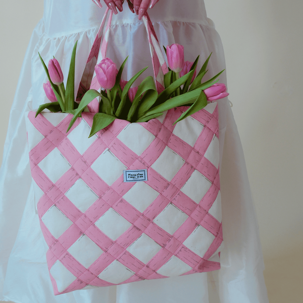 The Quilted Vintage Trellis Tote - Bubblegum Pink